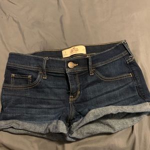 Hollister low rise short shorts
